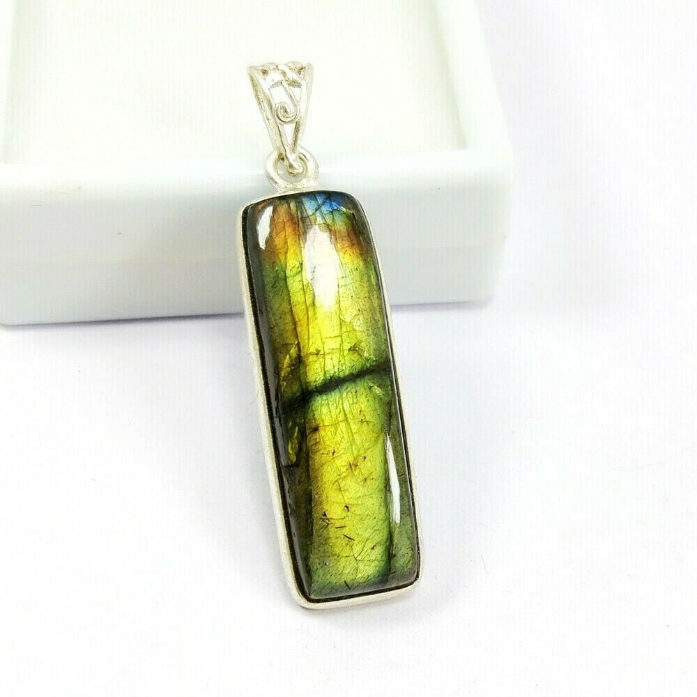 LABRADORITE 925 STERLING SILVER PENDANT (1 of 2)
