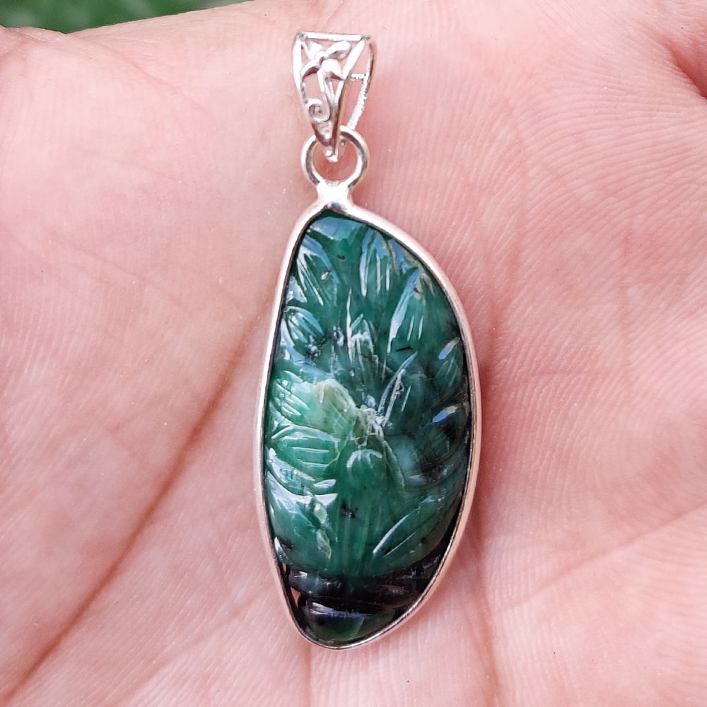 EMERALD 925 STERLING SILVER PENDANT (1 of 2)