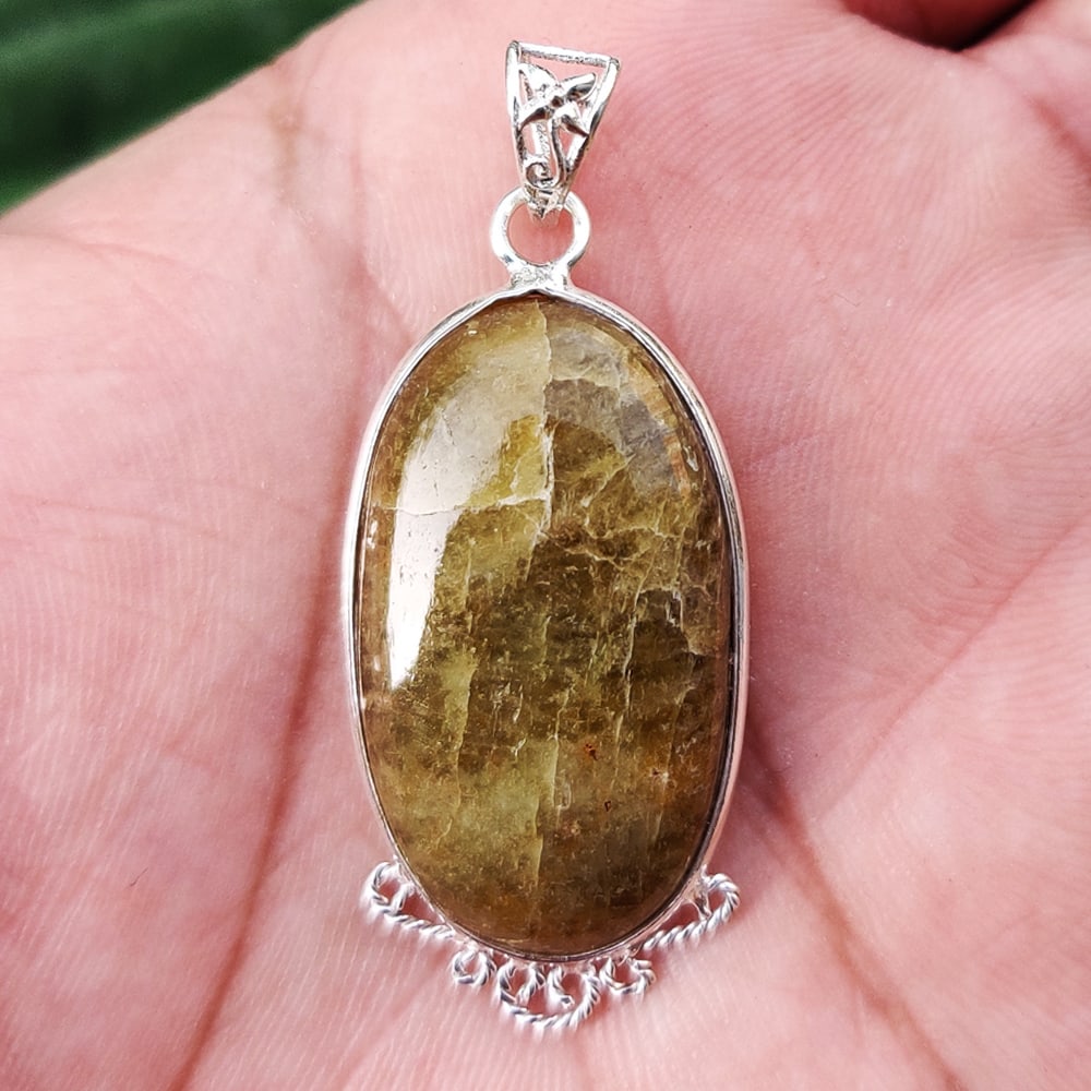 PICTURE JASPER 92.5 STERLING SILVER PENDANT: PICTURE JASPER 92.5 STERLING SILVER PENDANT Product Type : PENDANT Main Stone : PICTURE JASPER Main Stone Color : MULTICOLOR Metal : STERLING SILVER Metal Purity : 925 Pendant Size : 1.3" Inches Penda