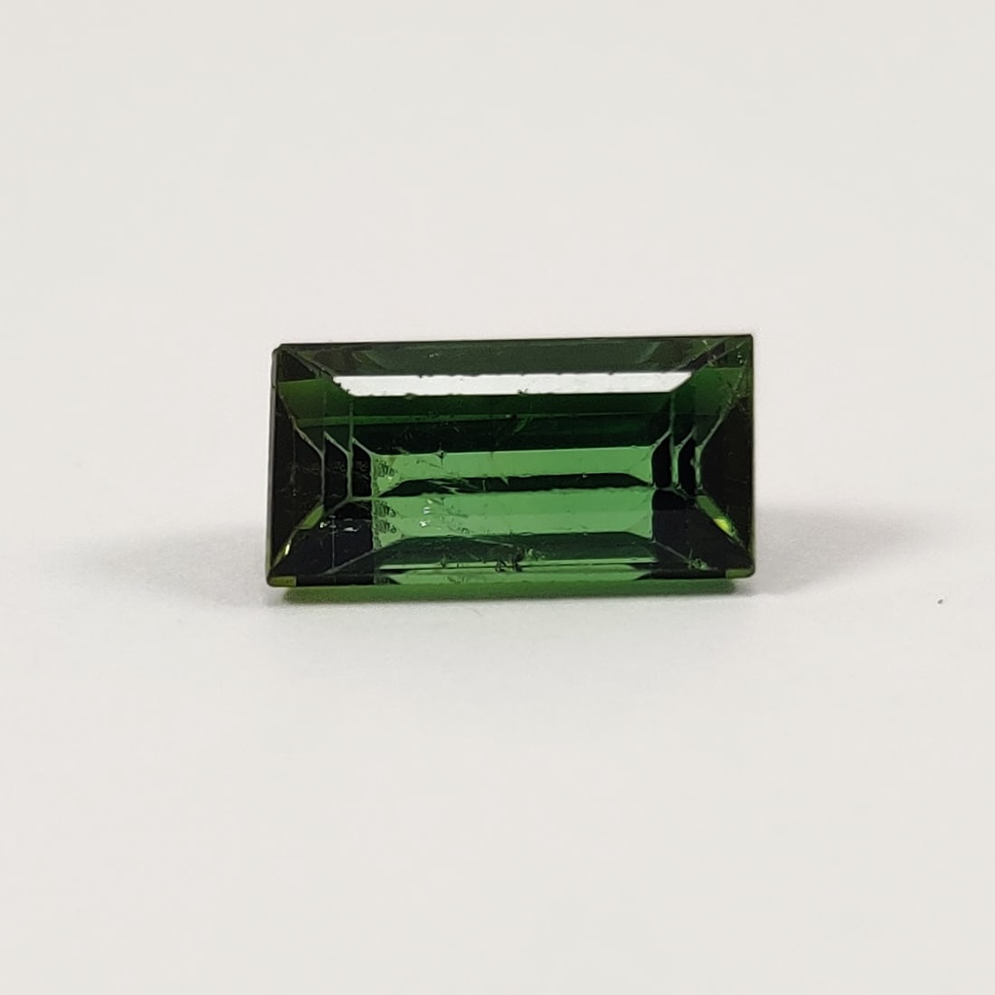 Natural Green Tourmaline 5 Cts Baguette Cut Gemstone (1 of 4)