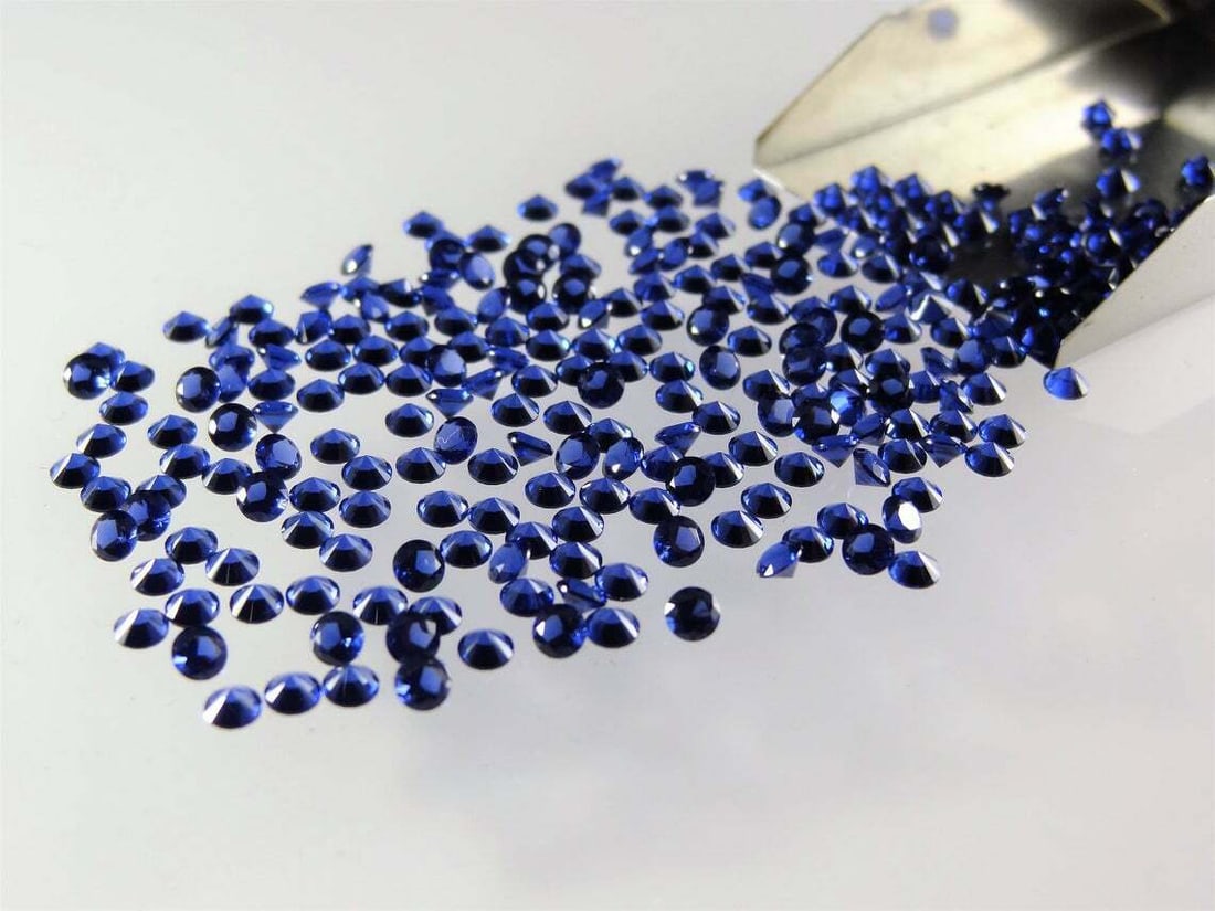 Blue Sapphire 1 MM Round Diamond Cut 500 Pieces: Natural Blue Sapphire 1 MM Round Diamond Cut 500 Pieces Gemstone : Blue Sapphire Shape : Round Size : 1 MM Color : Blue Type : Diamond Cut Quantity : 500 Pieces Weight : </