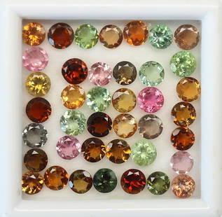 Multi Tourmaline 4.5 MM Round Faceted Cut 25 Pieces: Natural Multi Tourmaline 4.5 MM Round Faceted Cut 25 Pieces Gemstone : Multi Tourmaline Shape : Round Size : 4.5 MM Color : Multi Color Type : Faceted Cut Quantity : 25 Pieces