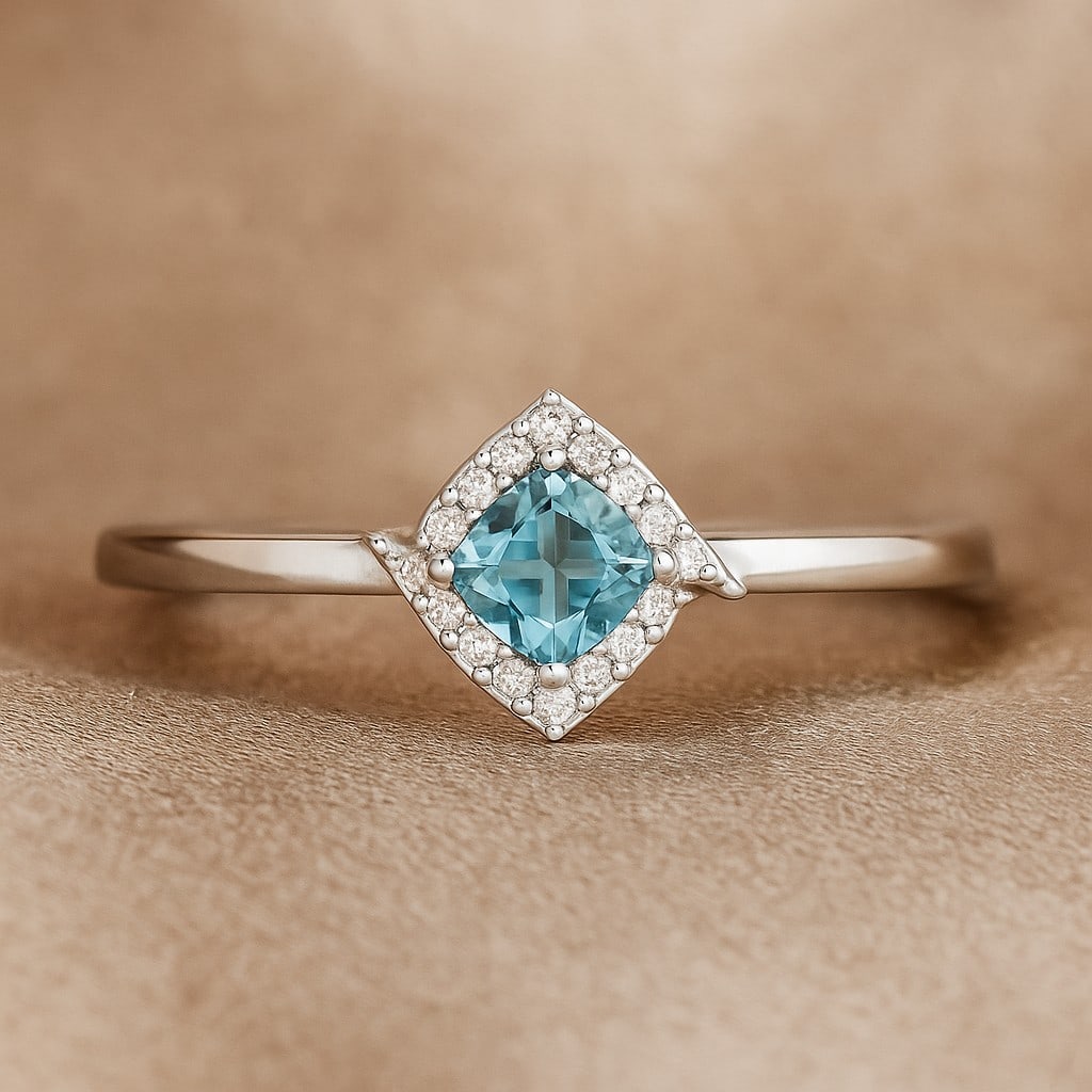 Natural Aquamarine Gemstone & Lab Grown Diamonds Silver Ring: Natural Aquamarine Gemstone & Lab Grown Diamonds Silver Ring Jewelry Type : Ring Gemstone : Natural Aquamarine Gemstone Shape : Cushion Square Gemstone Size : 4 MM Gemstone Quantity : 1 Piece