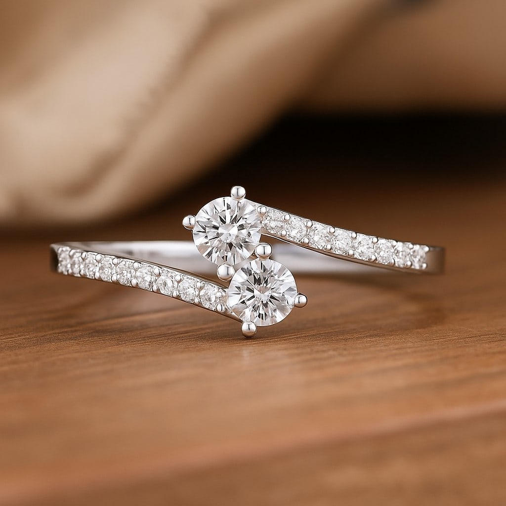 Lab Grown Diamond 92.5 Sterling Silver Ring: Lab Grown Diamond 92.5 Sterling Silver Ring Jewelry Type : Ring Gemstone : Lab Grown Diamond Gemstone Shape : Round Gemstone Size : 3.5 MM Gemstone Quantity : 2 Pieces Diamond Type : Lab