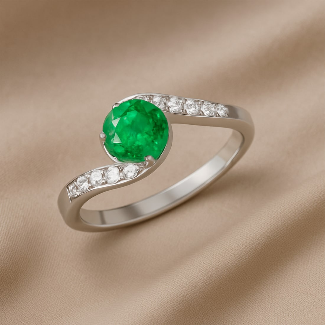 Lab Grown Emerald & Diamonds Silver Ring: Lab Grown Emerald & Diamonds Silver Ring Jewelry Type : Ring Gemstone : Lab Grown Emerald Gemstone Shape : Round Gemstone Size : 6 MM Gemstone Quantity : 1 Piece Diamond Type : Lab Grown<