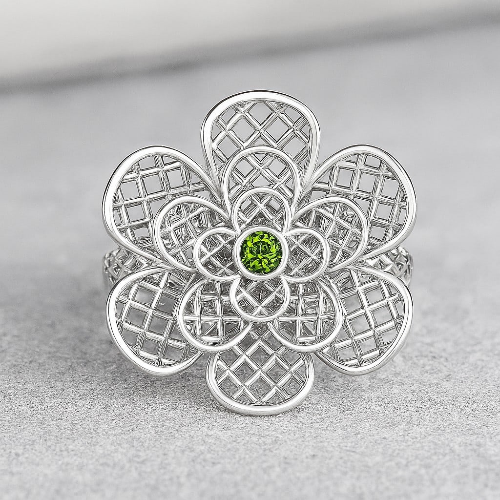 Natural Peridot Gemstone 92.5 Sterling Silver Ring: Natural Peridot Gemstone 92.5 Sterling Silver Ring Jewelry Type : Ring Gemstone : Natural Peridot Gemstone Shape : Round Gemstone Size : 3 MM Gemstone Quantity : 1 Piece Metal : Silver