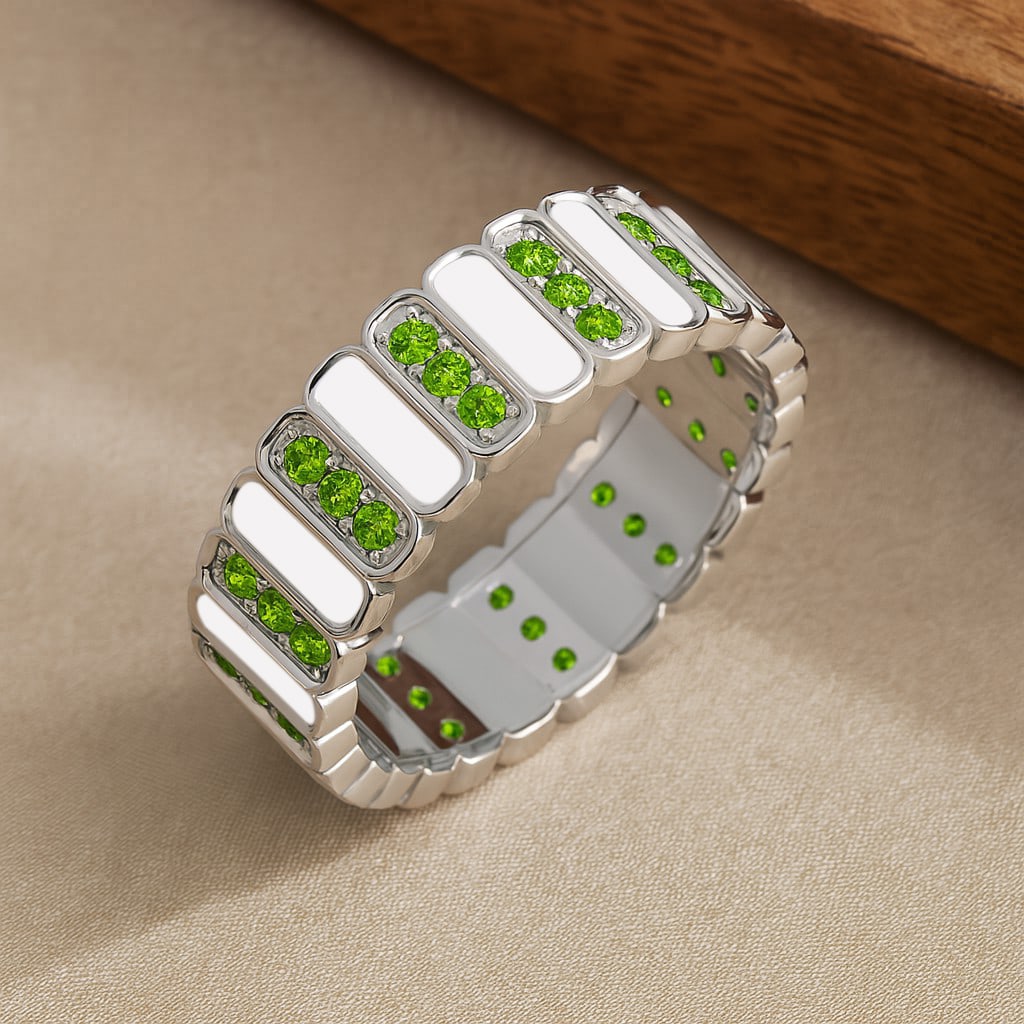 Natural Peridot Gemstone 92.5 Sterling Silver Ring (1 of 7)