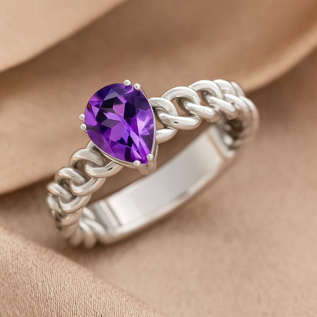 Natural Amethyst Gemstone 92.5 Sterling Silver Ring: Natural Amethyst Gemstone 92.5 Sterling Silver Ring Jewelry Type : Ring Gemstone : Natural Amethyst Gemstone Shape : Pear Gemstone Size : 8x6 MM Gemstone Quantity : 1 Piece Metal : Silver