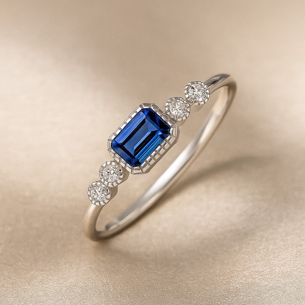 Natural Tanzanite Gemstone & Lab Grown Diamonds Silver Ring: Natural Tanzanite Gemstone & Lab Grown Diamonds Silver Ring Jewelry Type : Ring Gemstone : Natural Tanzanite Gemstone Shape : Emerald Gemstone Size : 6x4 MM Gemstone Quantity : 1 Piece Diamo