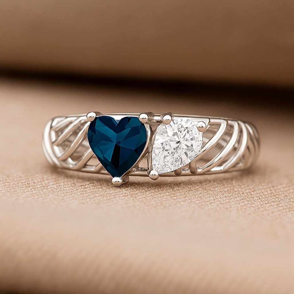 Natural London Blue Topaz Gemstone & Lab Grown Diamonds Silver Ring: Natural London Blue Topaz Gemstone & Lab Grown Diamonds Silver Ring Jewelry Type : Ring Gemstone : Natural London Blue Topaz Gemstone Shape : Heart Gemstone Size : 6 MM Gemstone Quantity : 1 Piece<