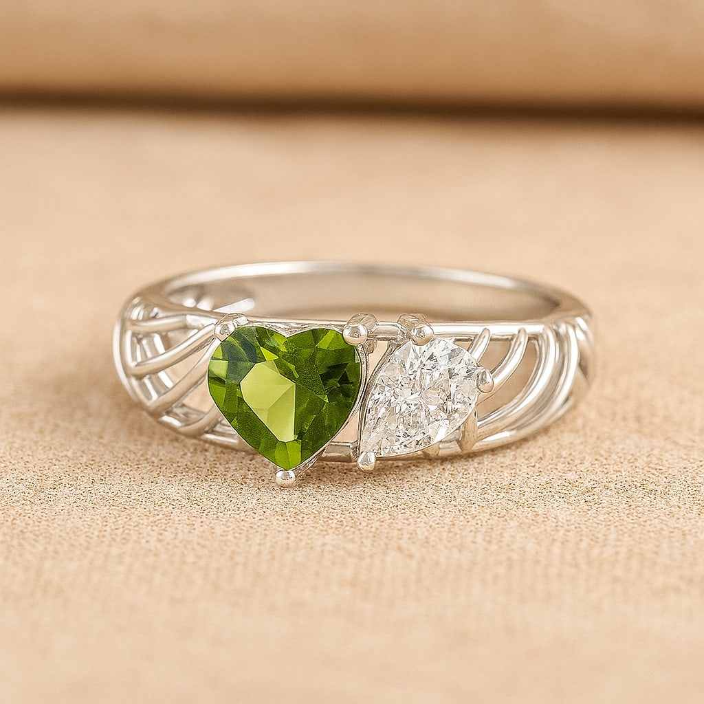Natural Peridot Gemstone & Lab Grown Diamonds Silver Ring (1 of 7)