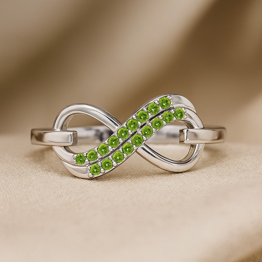 Natural Peridot Gemstone & Lab Grown Diamonds Silver Ring: Natural Peridot Gemstone & Lab Grown Diamonds Silver Ring Jewelry Type : Ring Gemstone : Natural Peridot Gemstone Shape : Round Gemstone Size : 1.2 MM Gemstone Quantity : 18 Pieces Metal : <