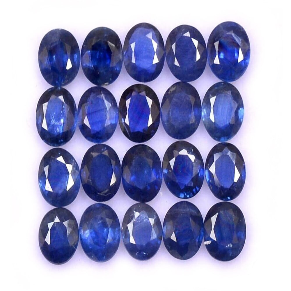 Blue Sapphire 6x4 MM Oval Faceted Cut 20 Pieces: Natural Blue Sapphire 6x4 MM Oval Faceted Cut 20 Pieces Gemstone : Blue Sapphire Shape : Oval Size : 6x4 MM Color : Blue Type : Faceted Cut Quantity : 20 Pieces Weight : </