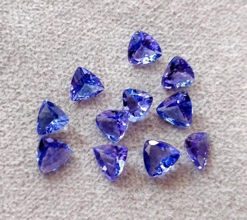 Tanzanite 3.5 MM Trillion Faceted Cut 50 Pieces (1 of 4)
