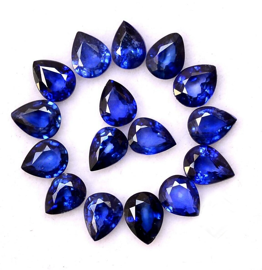 Blue Sapphire 4x3 MM Pear Faceted Cut 50 Pieces: Natural Blue Sapphire 4x3 MM Pear Faceted Cut 50 Pieces Gemstone : Blue Sapphire Shape : Pear Size : 4x3 MM Color : Blue Type : Faceted Cut Quantity : 50 Pieces Weight : </
