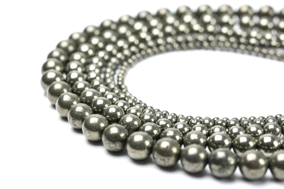 Natural Chalcopyrite Gemstone 4 mm Round Smooth Plain Beads 10 Strand: Natural Chalcopyrite Gemstone 4 mm Round Smooth Plain Beads 10 Strand Product Type : Loose Beads Strand Gemstone : Chalcopyrite Beads Shape : Round Smooth Plain Beads Size : 4 mm Quantity : </