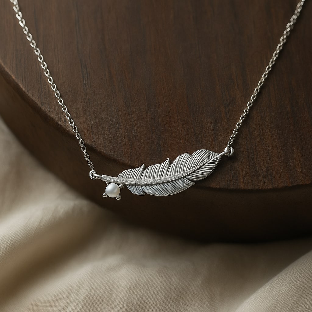 Natural Pearl & Diamond 92.5 Sterling Silver Necklace: Natural Pearl & Diamond 92.5 Sterling Silver Necklace Gemstone Shape : Round Gemstone Size : 3 MM Gemstone Quantity : 1 Piece Diamond Type : Lab Grown Diamond Shape : Round Diamond Color : D