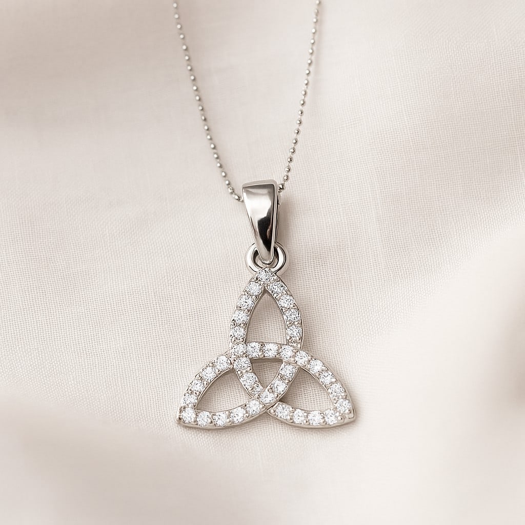 Lab Grown Diamond 92.5 Sterling Silver Pendant with Chain: Lab Grown Diamond 92.5 Sterling Silver Pendant with Chain Gemstone Shape : Round Gemstone Size : 1.1 MM Gemstone Quantity : 40 Pieces Diamond Type : Lab Grown Diamond Shape : Round Diamond Colo