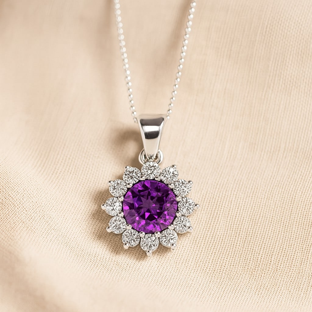 Natural Amethyst & Diamond 92.5 Sterling Silver Pendant with Chain: Natural Amethyst & Diamond 92.5 Sterling Silver Pendant with Chain Gemstone Shape : Round Gemstone Size : 7 MM Gemstone Quantity : 1 Piece Diamond Type : Lab Grown Diamond Shape : Round Diamond