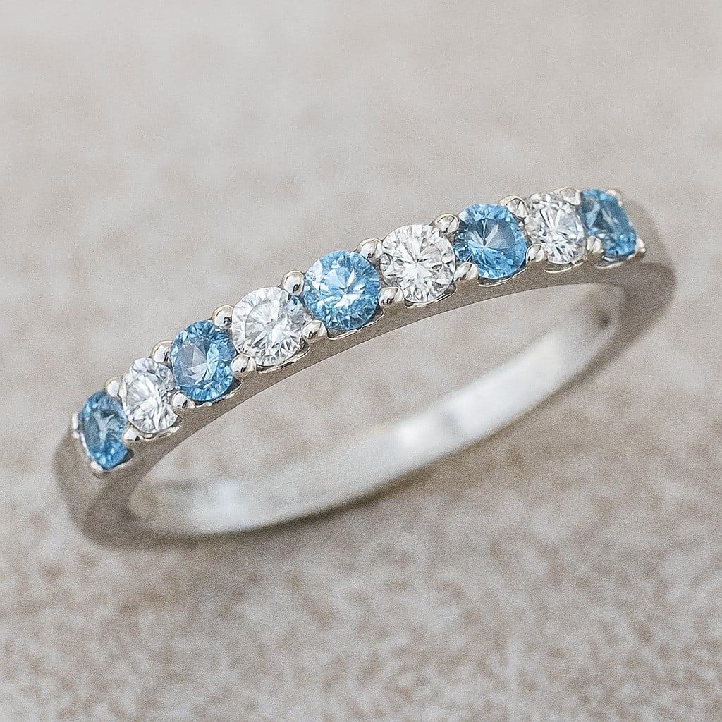 Natural Aquamarine Gemstone & Lab Grown Diamonds Silver Ring: Natural Aquamarine Gemstone & Lab Grown Diamonds Silver Ring Jewelry Type : Ring Gemstone : Natural Aquamarine Gemstone Shape : Round Gemstone Size : 2.5 MM Gemstone Quantity : 5 Pieces Diam