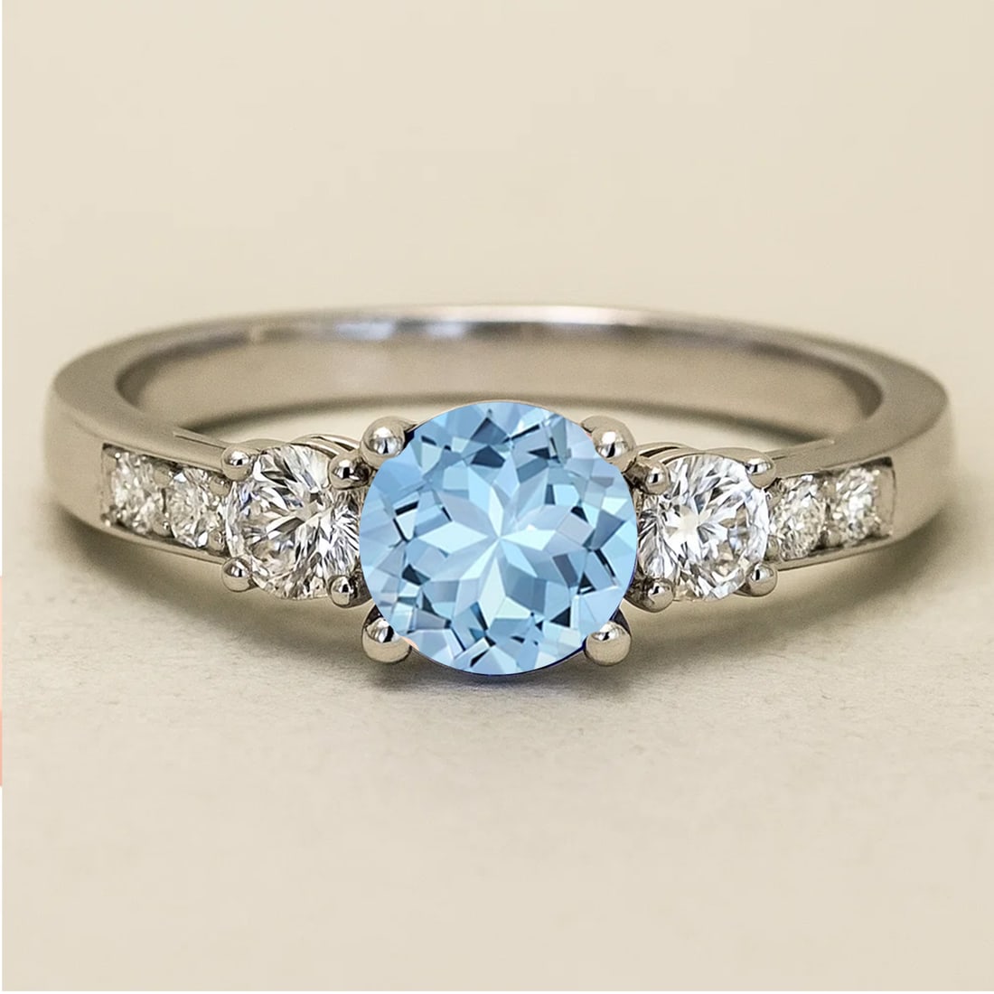 Natural Aquamarine Gemstone & Lab Grown Diamonds Silver Ring: Natural Aquamarine Gemstone & Lab Grown Diamonds Silver Ring Jewelry Type : Ring Gemstone : Natural Aquamarine Gemstone Shape : Round Gemstone Size : 6 MM Gemstone Quantity : 1 Piece Diamond