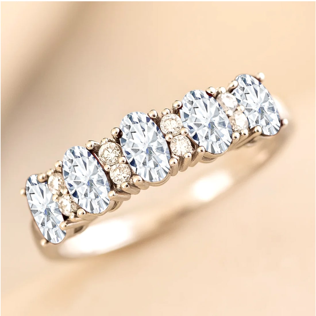 Lab Grown Diamond 92.5 Sterling Silver Ring: Lab Grown Diamond 92.5 Sterling Silver Ring Jewelry Type : Ring Gemstone : Lab Grown Diamond Gemstone Shape : Oval Gemstone Size : 5x3 MM Gemstone Quantity : 5 Pieces Diamond Type : Lab G