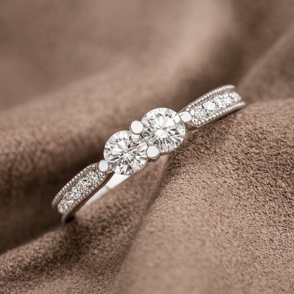 Lab Grown Diamond 92.5 Sterling Silver Ring: Lab Grown Diamond 92.5 Sterling Silver Ring Jewelry Type : Ring Gemstone : Lab Grown Diamond Gemstone Shape : Round Gemstone Size : 4 MM Gemstone Quantity : 2 Pieces Diamond Type : Lab Gr