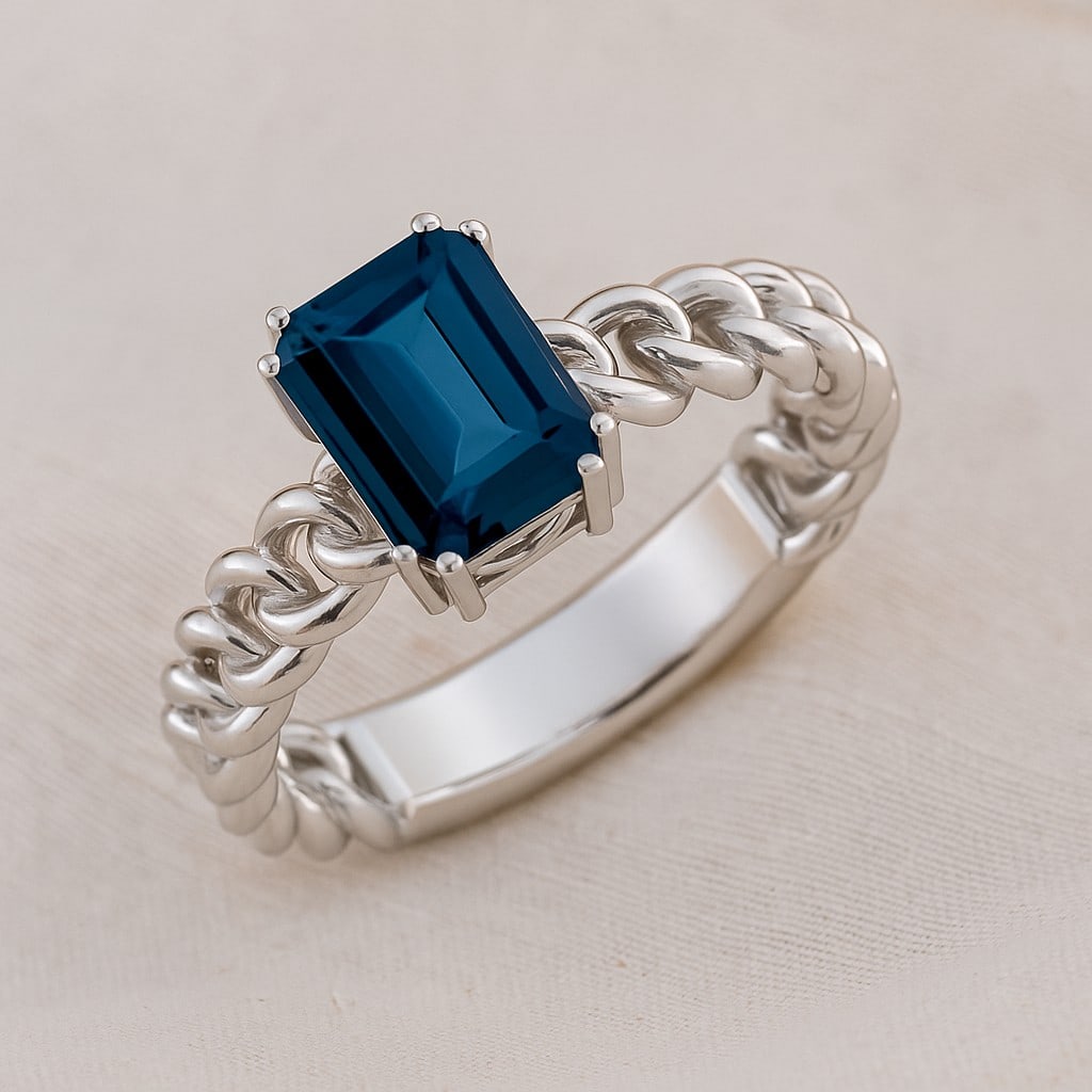 Natural London Blue Topaz Gemstone 92.5 Sterling Silver Ring: Natural London Blue Topaz Gemstone 92.5 Sterling Silver Ring Jewelry Type : Ring Gemstone : Natural London Blue Topaz Gemstone Shape : Emerald Gemstone Size : 8x6 MM Gemstone Quantity : 1 Piece