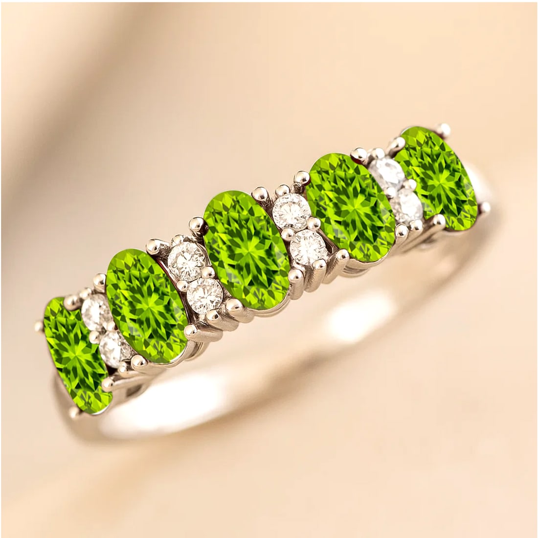 Natural Peridot Gemstone & Lab Grown Diamonds Silver Ring: Natural Peridot Gemstone & Lab Grown Diamonds Silver Ring Jewelry Type : Ring Gemstone : Natural Peridot Gemstone Shape : Oval Gemstone Size : 5x3 MM Gemstone Quantity : 5 Pieces Diamond Typ