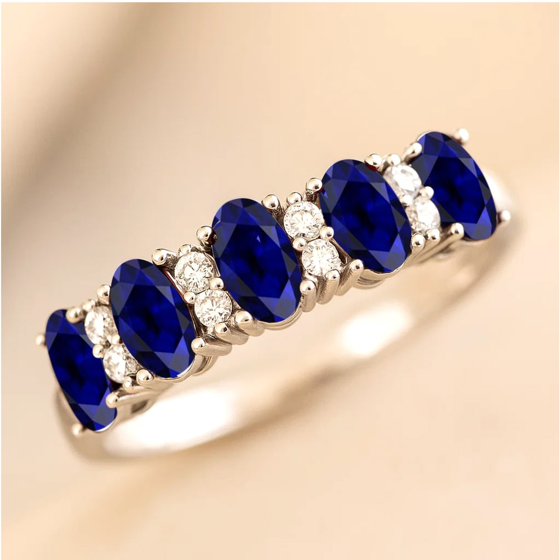 Natural Blue Sapphire Gemstone & Lab Grown Diamonds Silver Ring: Natural Blue Sapphire Gemstone & Lab Grown Diamonds Silver Ring Jewelry Type : Ring Gemstone : Natural Blue Sapphire Gemstone Shape : Oval Gemstone Size : 5x3 MM Gemstone Quantity : 5 Pieces