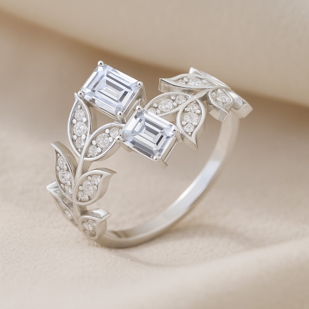 Lab Grown Diamond 92.5 Sterling Silver Ring: Lab Grown Diamond 92.5 Sterling Silver Ring Jewelry Type : Ring Gemstone : Lab Grown Diamond Gemstone Shape : Emerald Gemstone Size : 5x4 MM Gemstone Quantity : 2 Pieces Diamond Type : Lab Grown