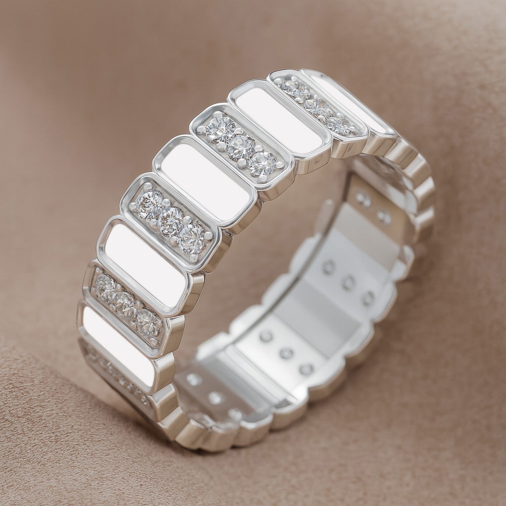 Lab Grown Diamond 92.5 Sterling Silver Ring: Lab Grown Diamond 92.5 Sterling Silver Ring Jewelry Type : Ring Gemstone : Lab Grown Diamond Gemstone Shape : Round Gemstone Size : 1.5 MM Gemstone Quantity : 36 Pieces Diamond Type : La