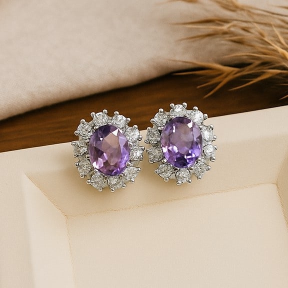 Natural Amethyst Gemstone 92.5 Sterling Silver Push Back Earring: Natural Amethyst Gemstone 92.5 Sterling Silver Push Back Earring Jewelry Type : Earring Gemstone : Amethyst Gemstone Shape : Oval Gemstone Size : 9x7 MM Metal : Sterling Silver Metal Purity