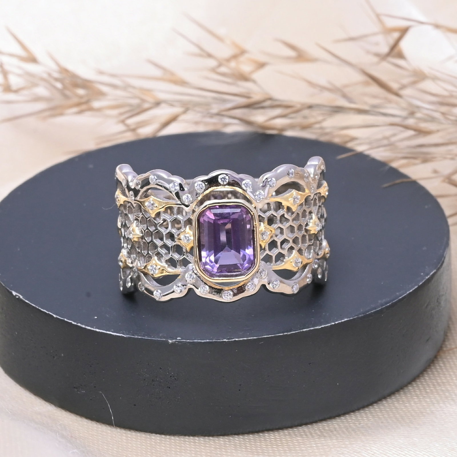 Natural Amethyst Gemstone 92.5 Sterling Silver Adjustable Ring: Natural Amethyst Gemstone 92.5 Sterling Silver Adjustable Ring Jewelry Type : Ring Gemstone : Amethyst Gemstone Shape : Octagon Gemstone Size : 7x5 MM Metal : Sterling Silver Metal Purity :