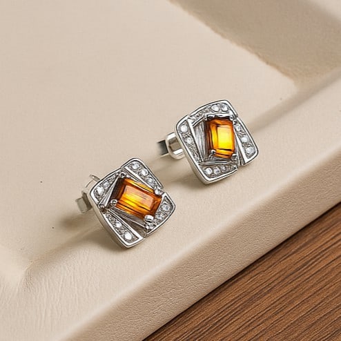 Natural Citrine Gemstone 92.5 Sterling Silver Push Back Earring: Natural Citrine Gemstone 92.5 Sterling Silver Push Back Earring Jewelry Type : Earring Gemstone : Citrine Gemstone Shape : Octagon Gemstone Size : 5x3 MM Metal : Sterling Silver Metal Purity
