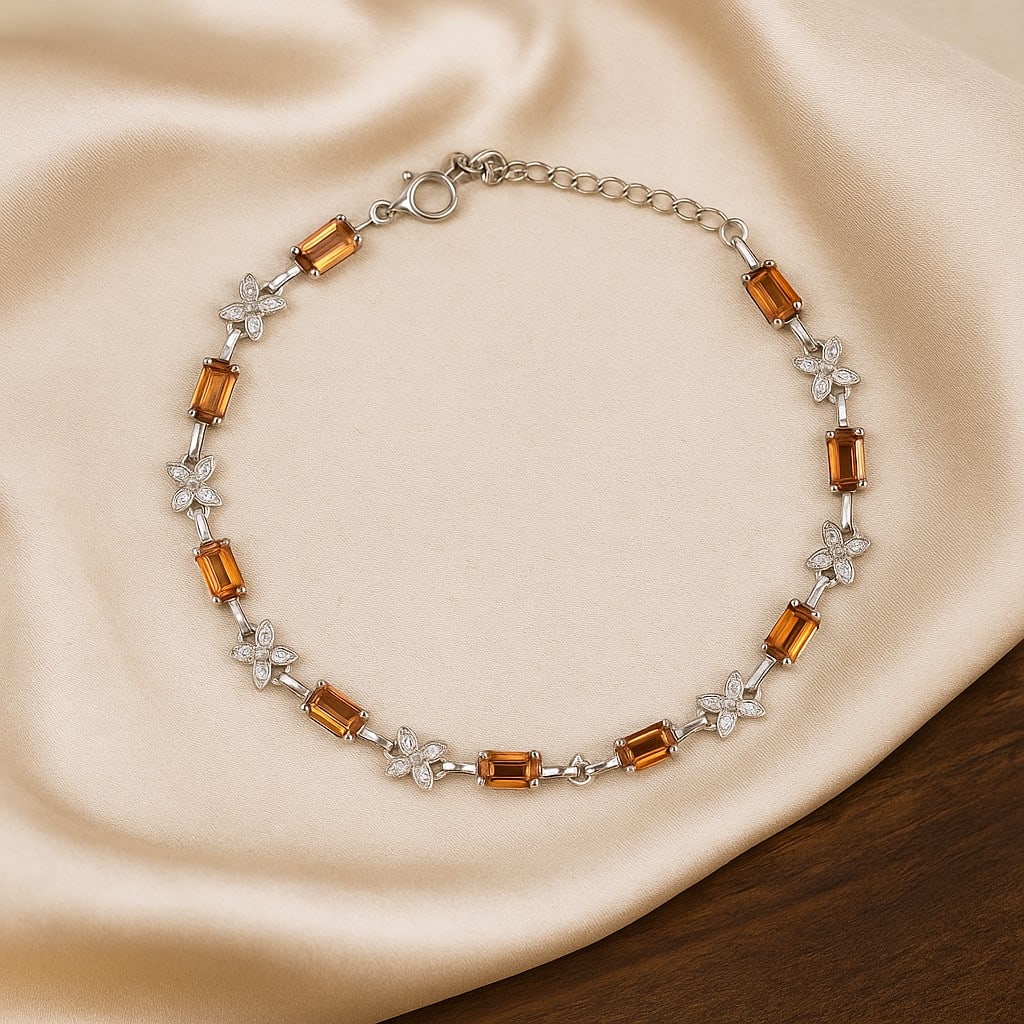 Natural Citrine Gemstone 92.5 Sterling Silver Adjustable Bracelet: Natural Citrine Gemstone 92.5 Sterling Silver Adjustable Bracelet Jewelry Type : Bracelet Gemstone : Citrine Gemstone Shape : Octagon Gemstone Size : 5x3 MM Metal : Sterling Silver Metal Pur
