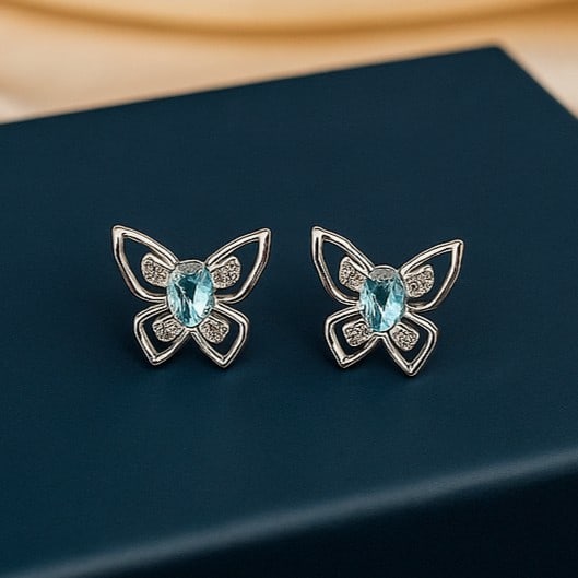 Natural Aquamarine Gemstone 92.5 Sterling Silver Push Back Earring: Natural Aquamarine Gemstone 92.5 Sterling Silver Push Back Earring Jewelry Type : Earring Gemstone : Aquamarine Gemstone Shape : Pear Gemstone Size : 6x4 MM Metal : Sterling Silver Metal Pur