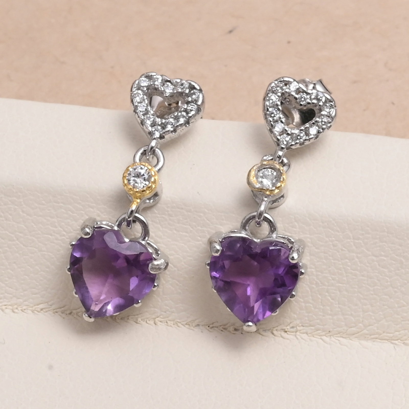 Natural Amethyst Gemstone 92.5 Sterling Silver Push Back Earring: Natural Amethyst Gemstone 92.5 Sterling Silver Push Back Earring Jewelry Type : Earring Gemstone : Amethyst Gemstone Shape : Heart Gemstone Size : 6 MM Metal : Sterling Silver Metal Purity :