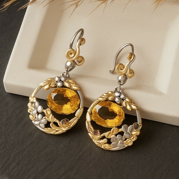 Natural Citrine Gemstone 92.5 Sterling Silver Hook Earring: Natural Citrine Gemstone 92.5 Sterling Silver Hook Earring Jewelry Type : Earring Gemstone : Citrine Gemstone Shape : Oval Gemstone Size : 14x10 MM Metal : Sterling Silver Metal Purity :