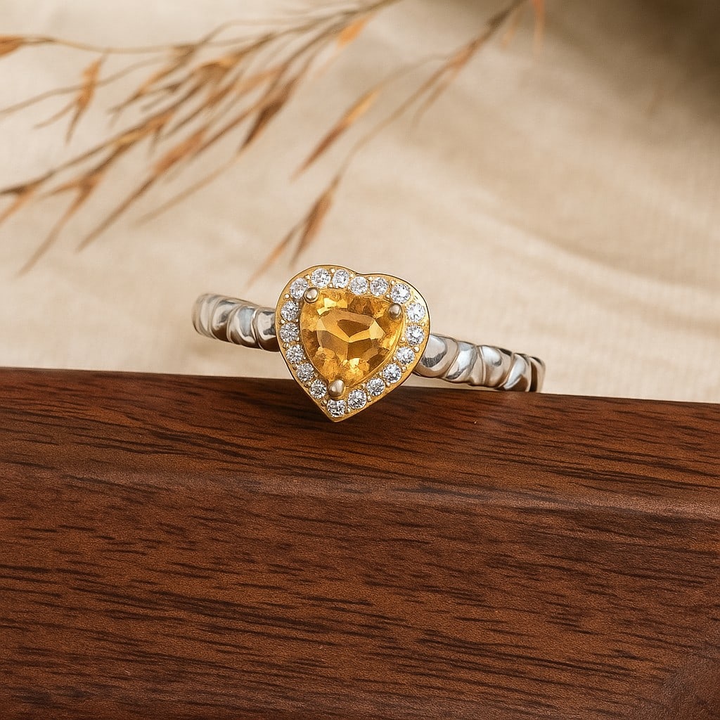 Natural Citrine Gemstone 92.5 Sterling Silver Adjustable Ring: Natural Citrine Gemstone 92.5 Sterling Silver Adjustable Ring Jewelry Type : Ring Gemstone : Citrine Gemstone Shape : Heart Gemstone Size : 5 MM Metal : Sterling Silver Metal Purity : 92