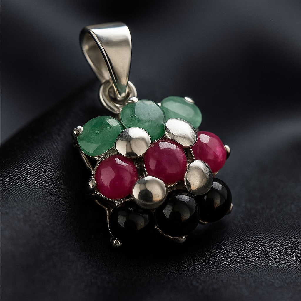 EMERALD/RUBY/SAPPHIRE 925 STERLING SILVER PENDANT: EMERALD/RUBY/SAPPHIRE 925 STERLING SILVER PENDANT Product Type : PENDANT Main Stone : EMERALD/RUBY/SAPPHIRE Main Stone Size : 6 MM Main Stone Color : MULTICOLOR Metal : STERLING SILVER Metal Purity : 