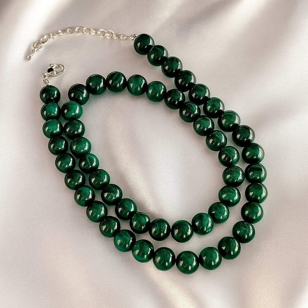 Natural Green Tiger's Eye 8 MM Round Smooth Beads Necklace: Natural Green Tiger's Eye 8 MM Round Smooth Beads Necklace Gemstone : Green Tiger's Eye Shape : Round Beads Beads Size : 8 MM Beads Type : Smooth Necklace Length : 17.5 Inches + 2.5 Inches Adjustab