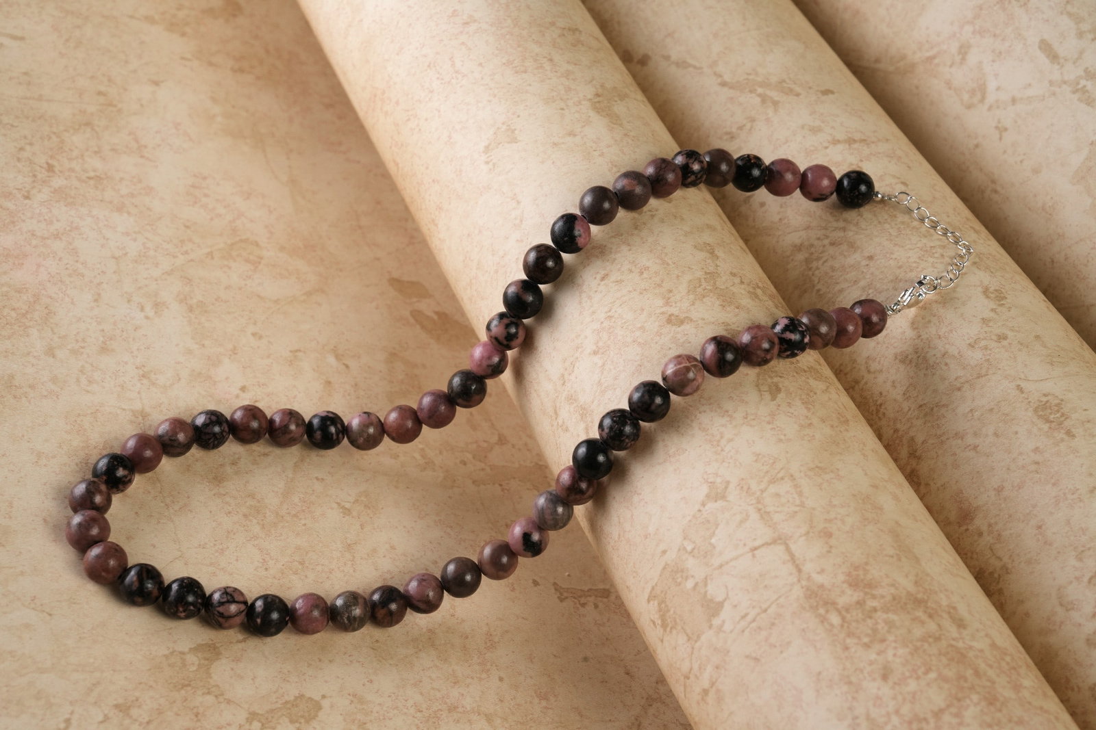 Natural Black Matrix Rhodonite 8 MM Round Smooth Beads Necklace: Natural Black Matrix Rhodonite 8 MM Round Smooth Beads Necklace Gemstone : Black Matrix Rhodonite Shape : Round Beads Beads Size : 8 MM Beads Type : Smooth Necklace Length : 17.5 Inches + 2.5 Inche