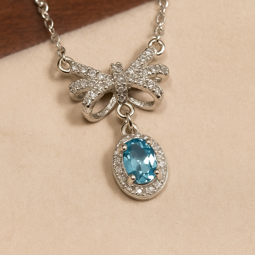 Natural Swiss Blue Topaz Gemstone 92.5 Sterling Silver Adjustable Necklace: Natural Swiss Blue Topaz Gemstone 92.5 Sterling Silver Adjustable Necklace Jewelry Type : Necklace Gemstone : Swiss Blue Topaz Gemstone Shape : Oval Gemstone Size : 6x4 MM Metal : Sterling Silver</