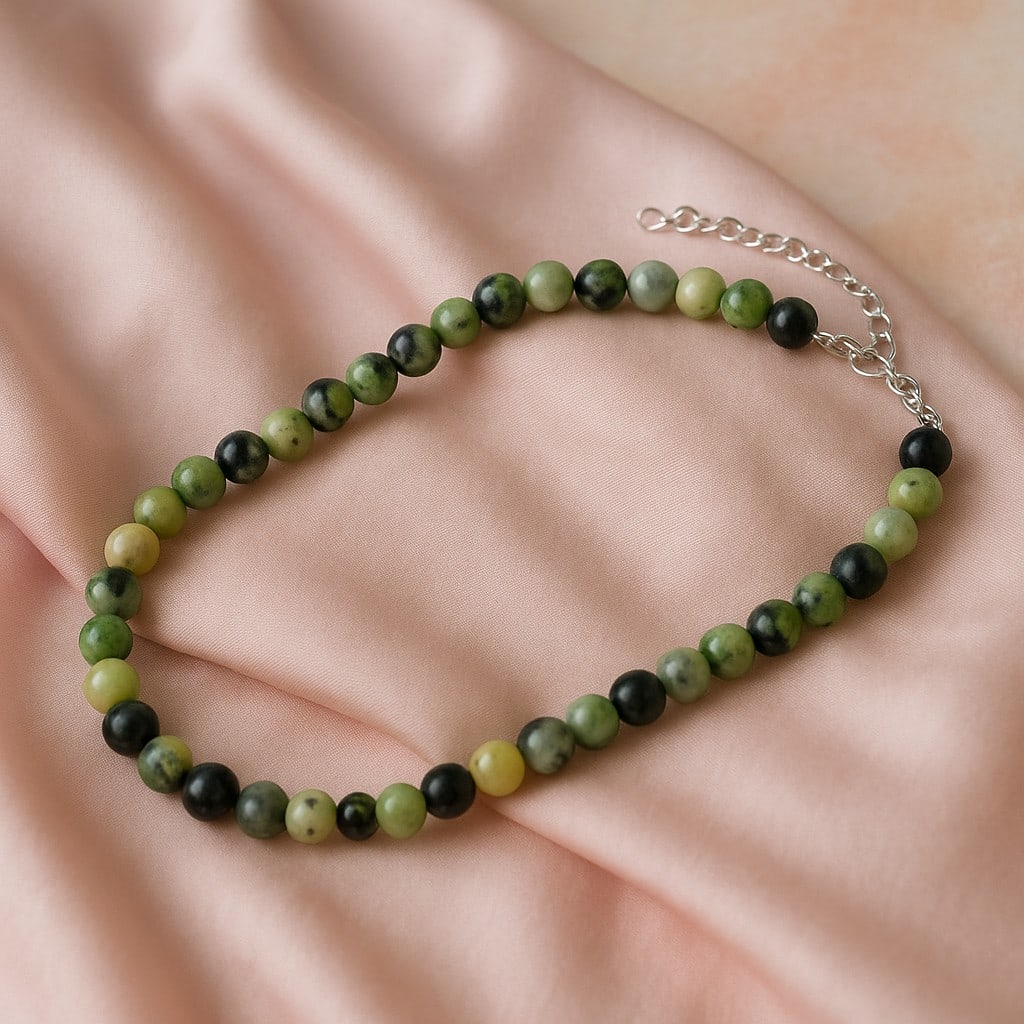 Natural Chrysoprase 8 MM Round Smooth Beads Necklace: Natural Chrysoprase 8 MM Round Smooth Beads Necklace Gemstone : Chrysoprase Shape : Round Beads Beads Size : 8 MM Beads Type : Smooth Necklace Length : 17.5 Inches + 2.5 Inches Adjustable Chain