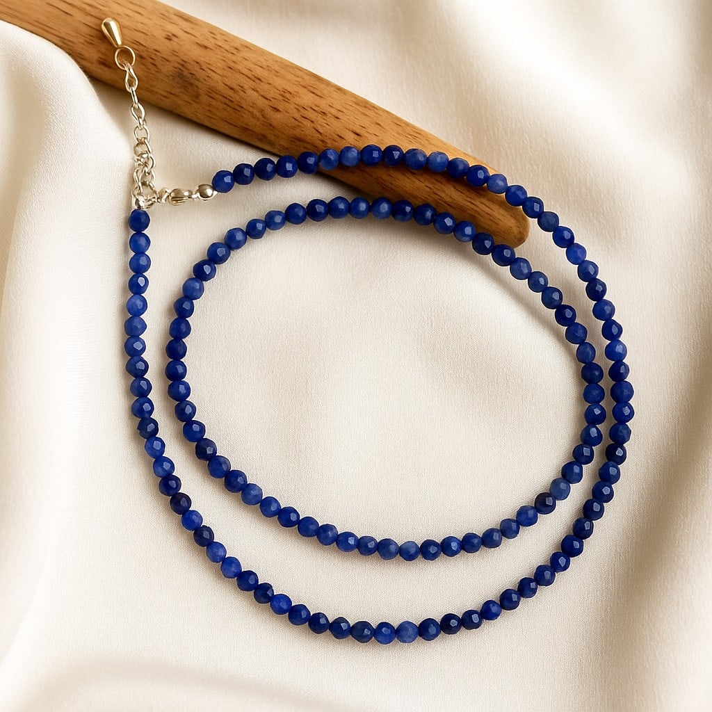Natural Sodalite Gemstone 8 MM Round Smooth Beads Necklace: Natural Sodalite Gemstone 8 MM Round Smooth Beads Necklace Gemstone : Sodalite Shape : Round Beads Beads Size : 3 MM Beads Type : Micro Faceted Necklace Length : 17.5 Inches + 2.5 Inches Adjustable