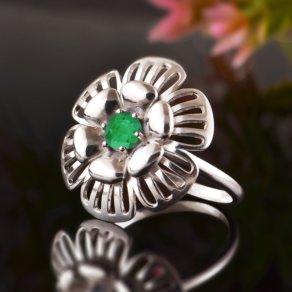 Natural Emerald 14 KT White Gold Ring (1 of 4)