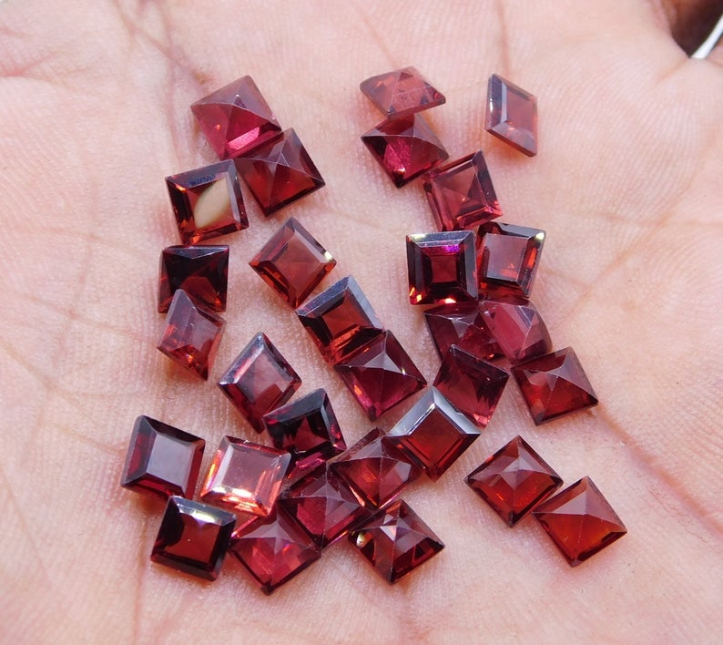 Red Garnet 3 MM Square Faceted Cut 100 Pieces (1 of 2)