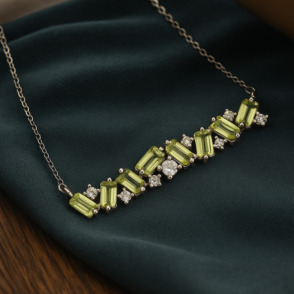 Natural Peridot Gemstone 92.5 Sterling Silver Adjustable Necklace: Natural Peridot Gemstone 92.5 Sterling Silver Adjustable Necklace Jewelry Type : Necklace Gemstone : Peridot Gemstone Shape : Octagon Gemstone Size : 5x3 MM Metal : Sterling Silver Metal Pur