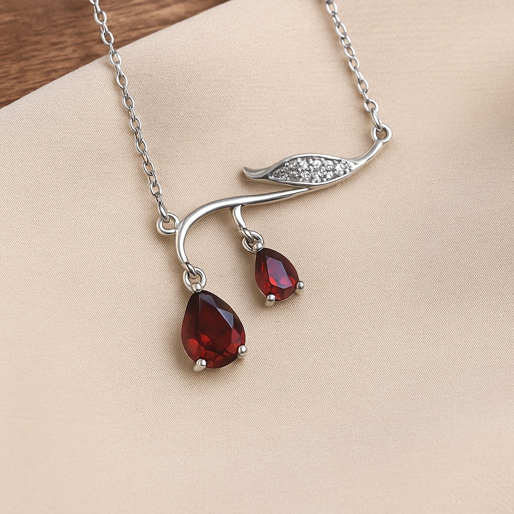 Natural Garnet Gemstone 92.5 Sterling Silver Adjustable Necklace: Natural Garnet Gemstone 92.5 Sterling Silver Adjustable Necklace Jewelry Type : Necklace Gemstone : Garnet Gemstone Shape : Pear Gemstone Size : 8x6 MM, 6x4 MM Metal : Sterling Silver Metal